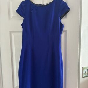 Kate Middleton approved! Beautiful royal blue lined dress for work or event.